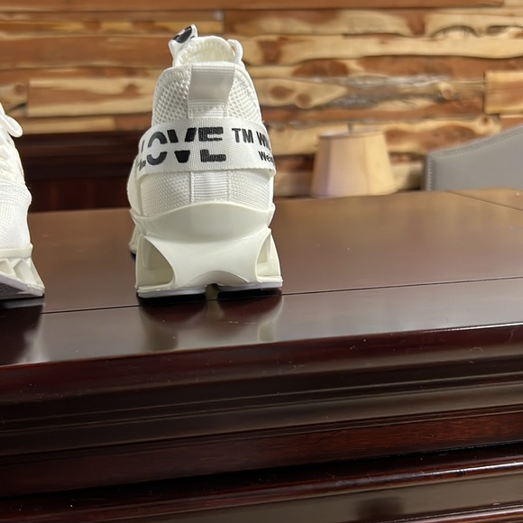 Running shoes - Picture 7 of 8